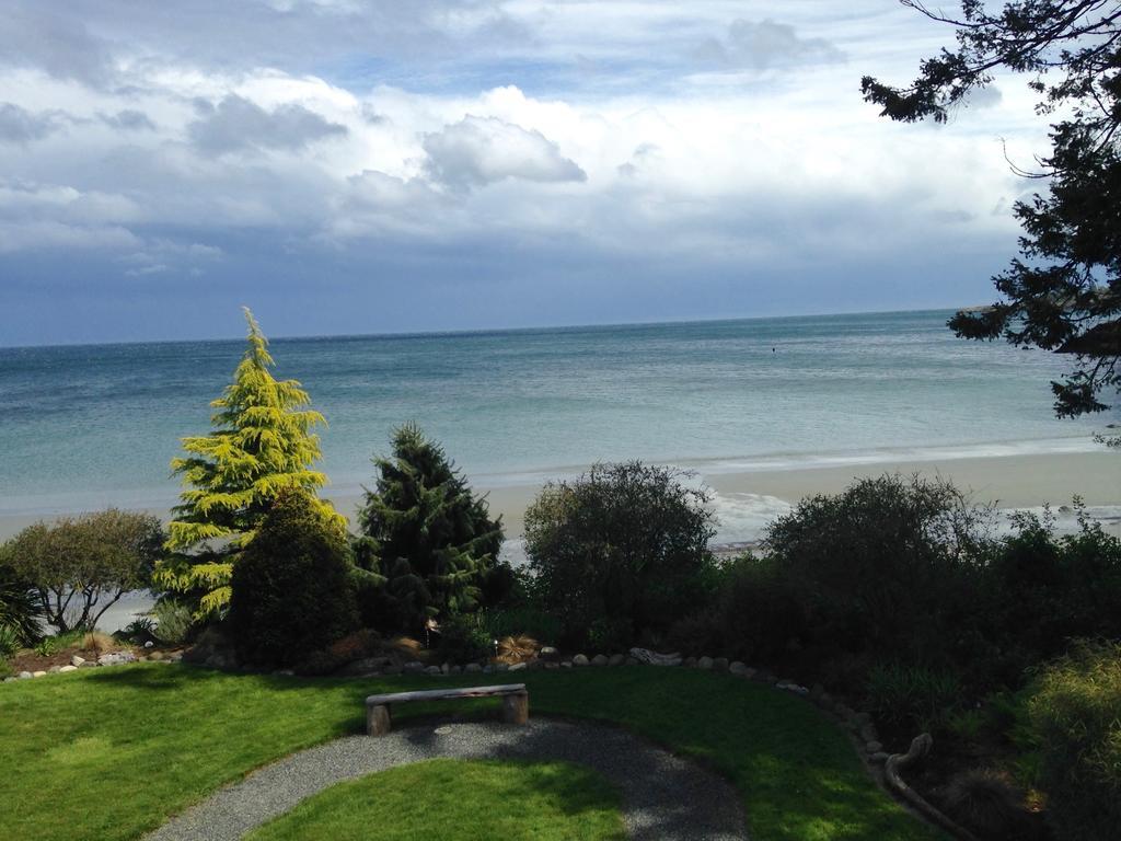 The Lodge At Weir'S Beach Metchosin Extérieur photo